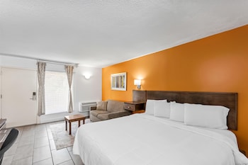 One King Bed, Non-Smoking