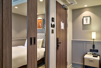 Single Room (Newly Refurbished)