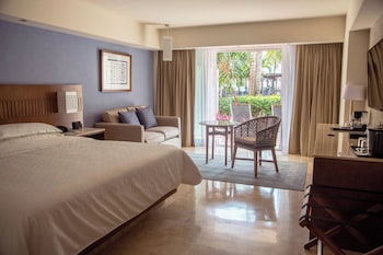 Deluxe Room, 1 King Bed, Garden View, Ground Floor (Ground Floor)