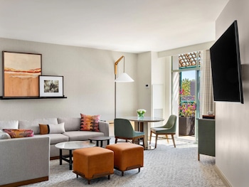 Suite (Palm)