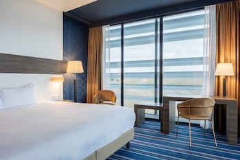 Deluxe Room, 1 King Bed
