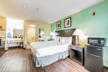 Standard Room, 1 King Bed, Non Smoking