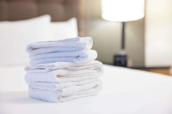 Room, 2 Queen Beds (Upper Floor)