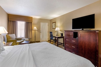 Standard Room, 1 King Bed, Non Smoking, Balcony