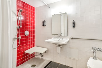 Superior Room, 1 Queen Bed Accessible