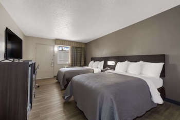 Standard Room, 2 Double Beds, Smoking