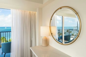 Junior Suite, 1 King Bed with Sofa bed, Club Lounge Access, Ocean View (Tradewinds, Adults Only)