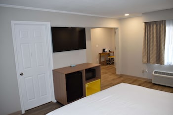 Studio Suite, 1 King Bed, Non Smoking
