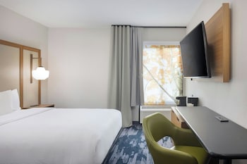 Room, 1 Queen Bed (Hearing Accessible)
