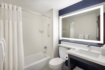 Room, 2 Queen Beds (Hearing Accessible)