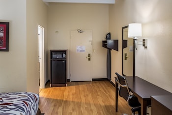 Deluxe Room, 2 Queen Beds, Non Smoking