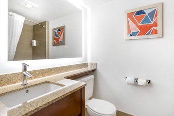 Standard Room, 2 Queen Beds, Non Smoking, River View