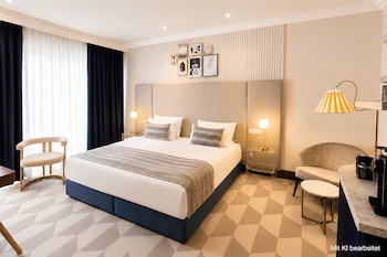 Presidential Room, 1 King Bed