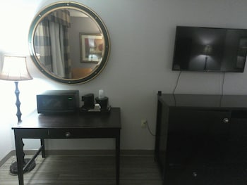Superior Room, 1 King Bed with Sofa bed (Smoke-Free)