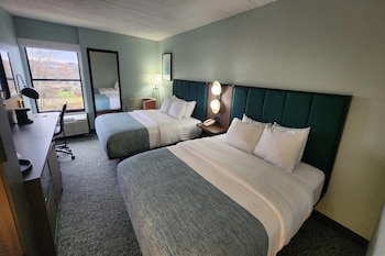 Room, 2 Queen Beds, Non Smoking
