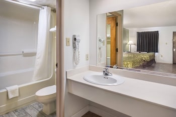 Standard Room, 2 Queen Beds, Non Smoking