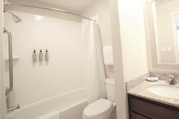 Studio Suite, 1 Queen Bed with Sofa bed (Mobility Accessible, Roll-in Shower)