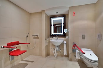 Deluxe Room, 1 King Bed, Mountain View