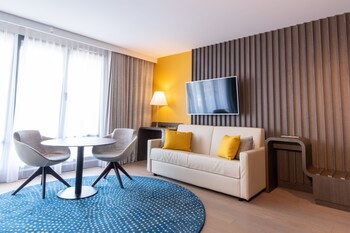 Deluxe Room, 1 King Bed, Non Smoking