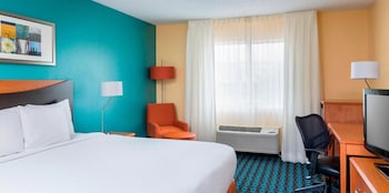 Room, 1 King Bed (Mobility Accessible, Tub)