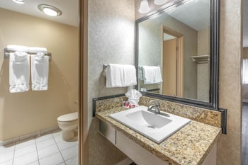 Suite, 2 Queen Beds, Non Smoking (2 Bedrooms)