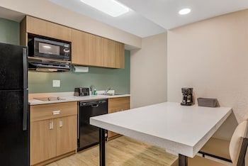 Suite, 1 King Bed, Accessible, Non Smoking (Roll-In Shower)