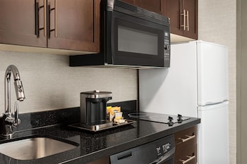 Studio Suite, 1 King Bed, Kitchenette
