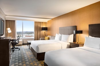 Room, Multiple Beds, Microwave
