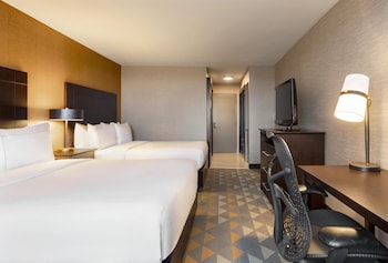 Room, Multiple Beds, Microwave