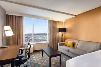 Room, Multiple Beds, Microwave