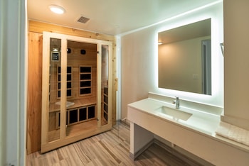 Suite, Multiple Beds, Non Smoking, Kitchenette (Walk-in Shower)