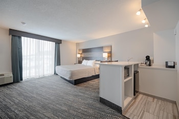 Suite, Multiple Beds, Non Smoking, Kitchenette (Walk-in Shower)