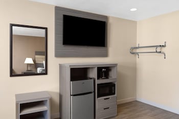 Studio Suite, 1 King Bed, Non Smoking
