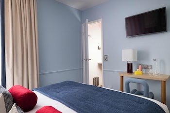 Adjacent Rooms