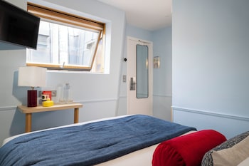 Classic Single Room