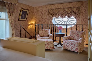 Penthouse, 1 King Bed, River View (Suite)