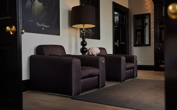 Champagne Suite, 1 King Bed, River View