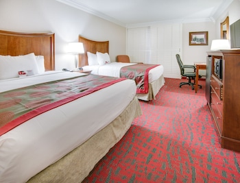 Room, 2 Queen Beds, Non Smoking