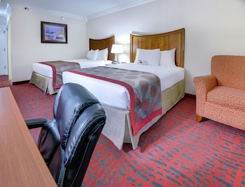 Room, 2 Queen Beds, Non Smoking