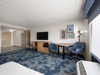 Room, 2 Queen Beds, Accessible, Non Smoking (Mobility, Hearing, Bathtub)