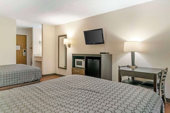 Standard Room, 2 Queen Beds, Non Smoking