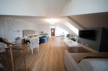 Superior Double Room (Deluxe)