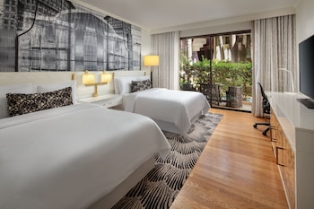 Room, 2 Queen Beds, Balcony