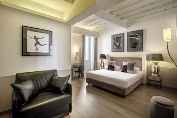 Superior Double Room (Via Della Croce 15)