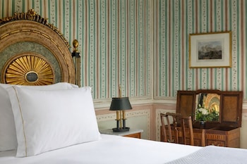 Signature Suite