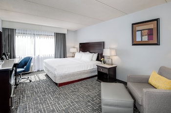 Standard Room, 1 King Bed