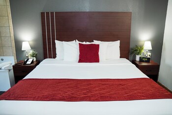 Honeymoon Single Room, 1 King Bed, Hot Tub