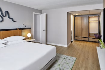 Suite (Portman)