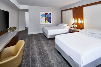 Room, 2 Double Beds, Accessible, Bathtub