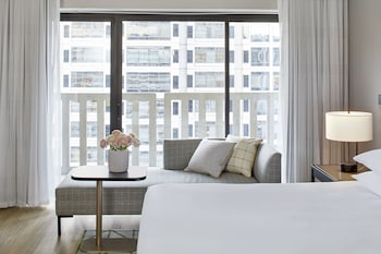Suite (Portman)